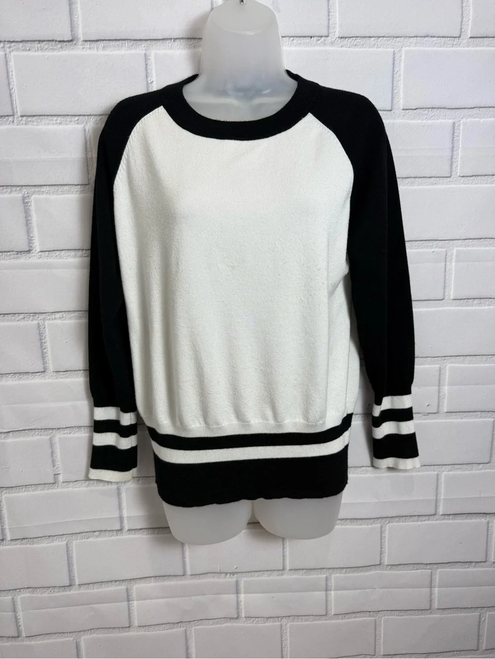 MK Metric Knits Black White Colorblock Sweater Size L Chic Casual
